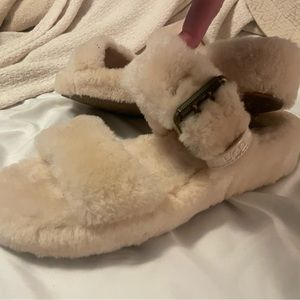 ❤️SOLD Size 10 UGG Fuzz yeah cream off-white slipper sandal buckle platform